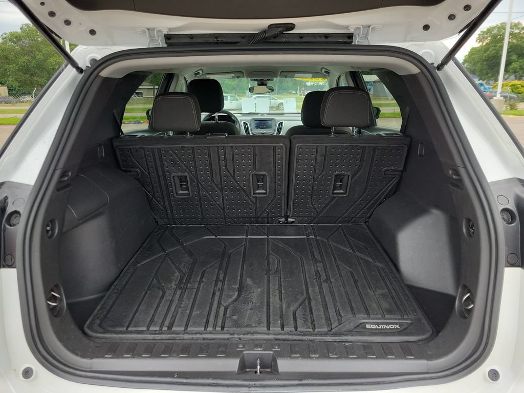 Used 2023 Chevrolet Equinox LS w/ LS Convenience Package AWD/4WD image 7