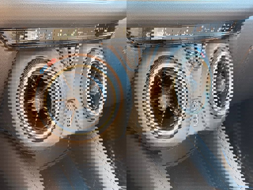 Used 2021 Chevrolet Blazer LT image 31