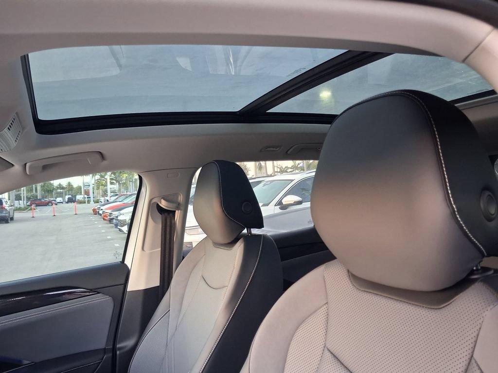 New 2026 Volkswagen Tiguan SE FWD image 8