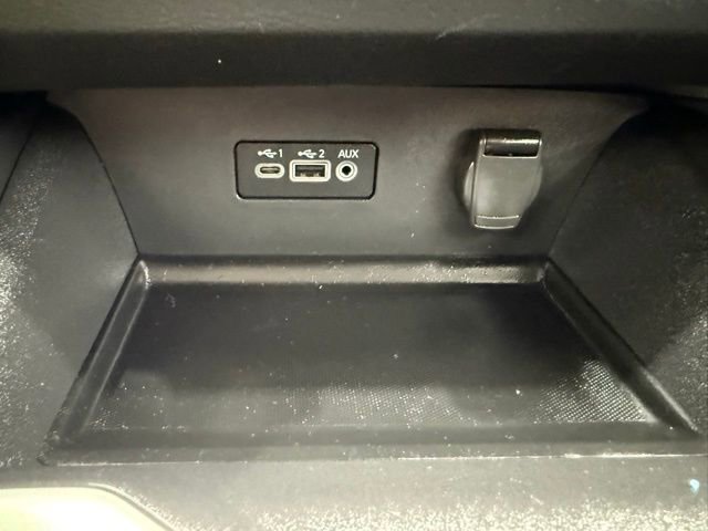 Used 2025 Nissan Altima 2.5 SV image 36