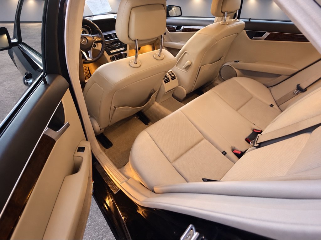 Used 2012 Mercedes-Benz C 300 4MATIC Sedan image 15