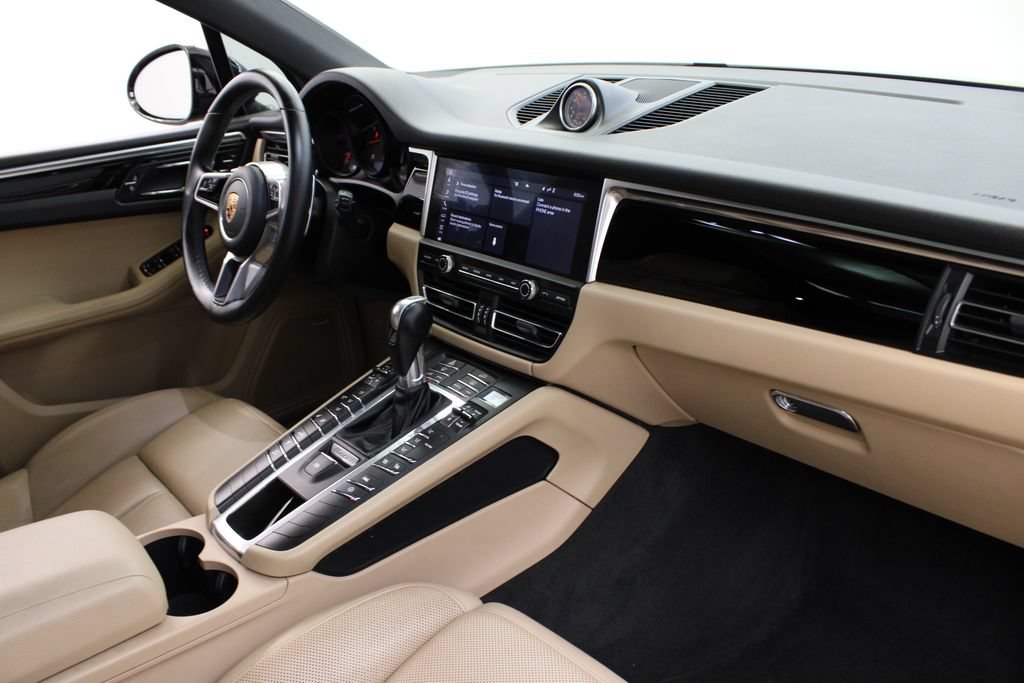 Used 2020 Porsche Macan AWD/4WD image 25