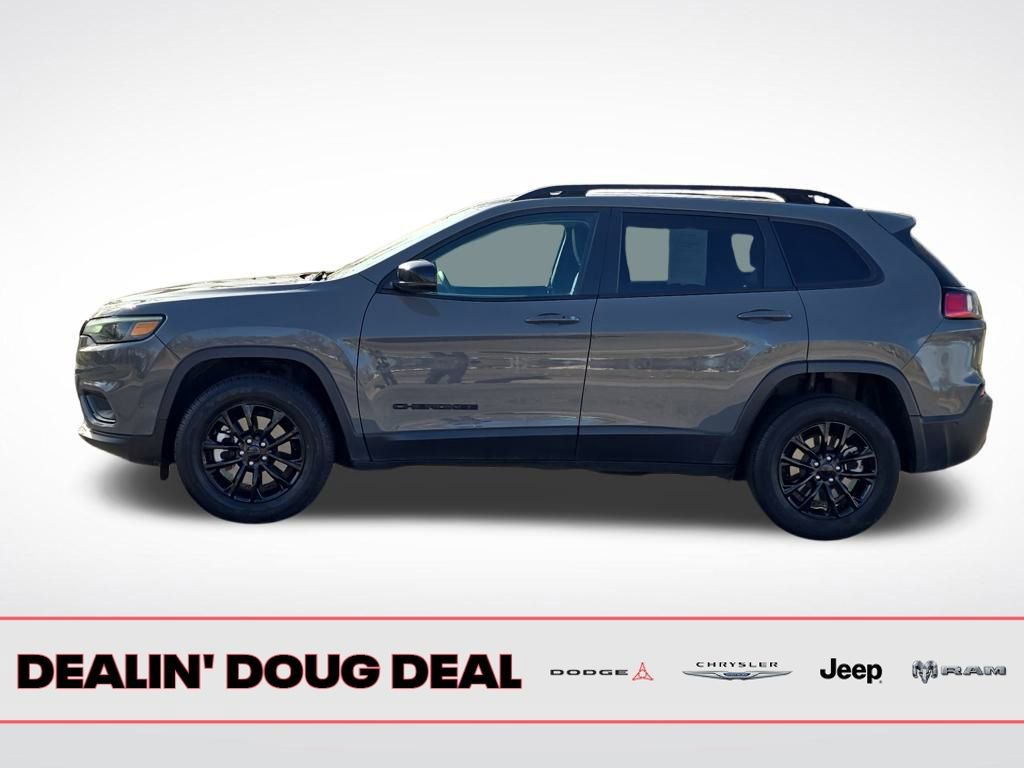 Used 2023 Jeep Cherokee Altitude Lux image 3