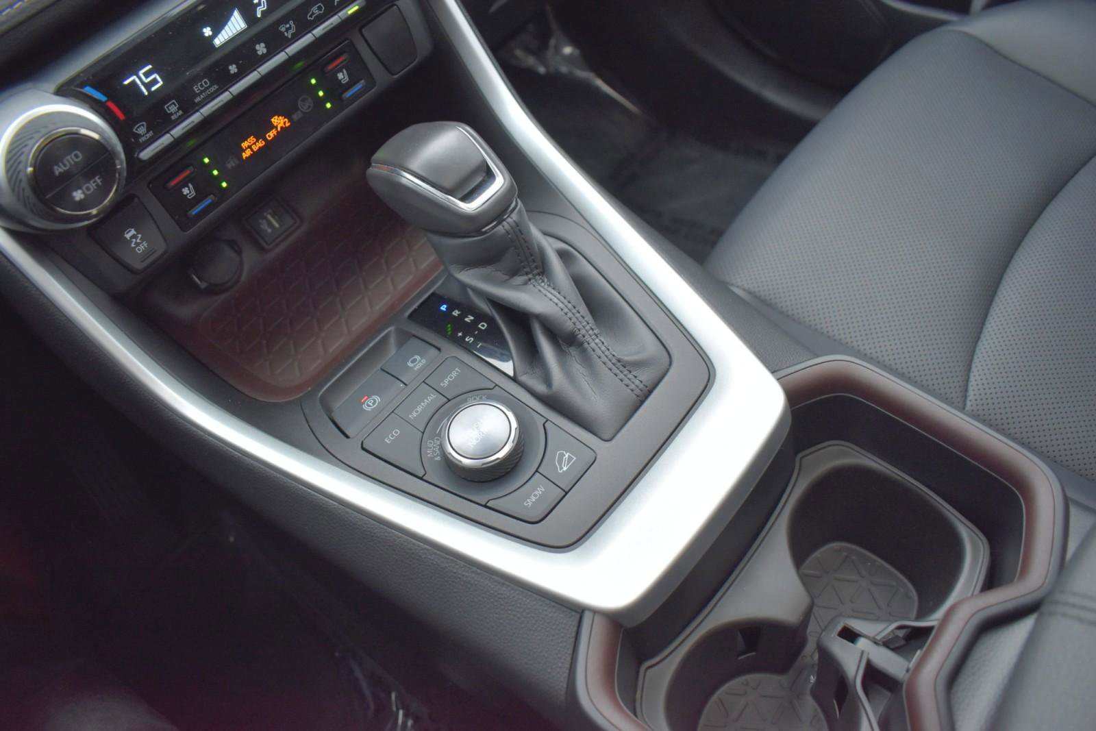 Used 2023 Toyota RAV4 Limited image 21