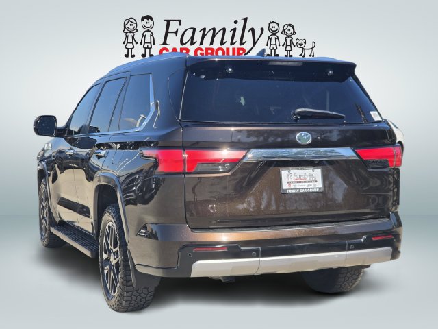 Used 2024 Toyota Sequoia Limited w/ Tow Technology Package AWD/4WD image 3