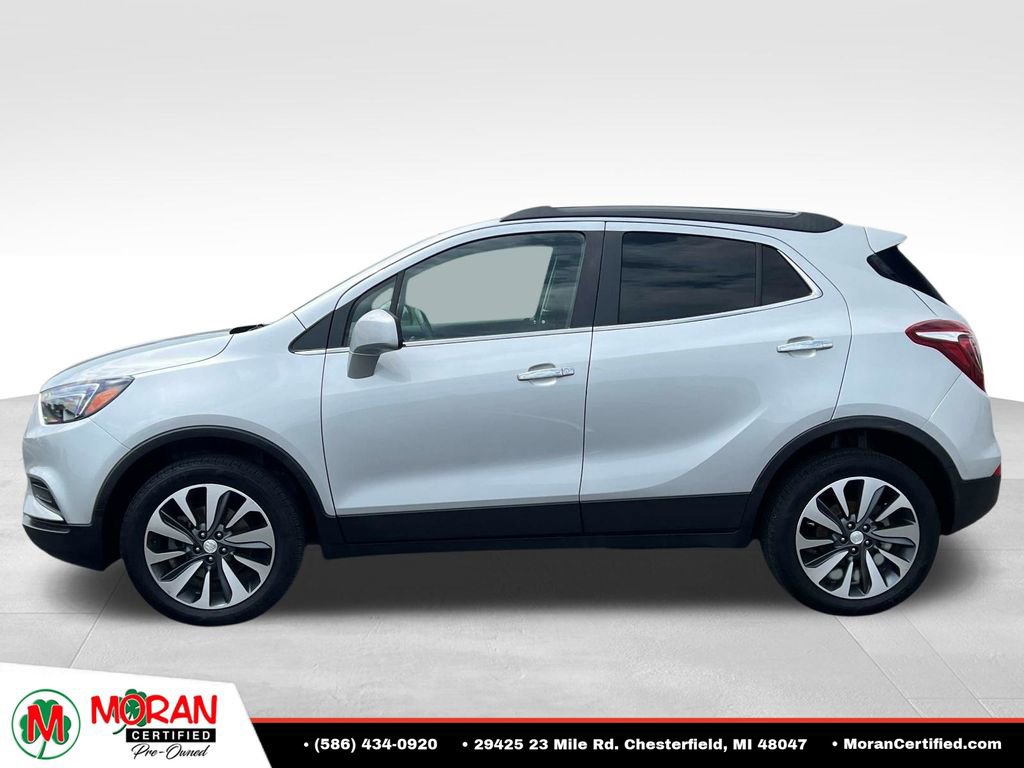 Used 2021 Buick Encore Preferred AWD/4WD image 2