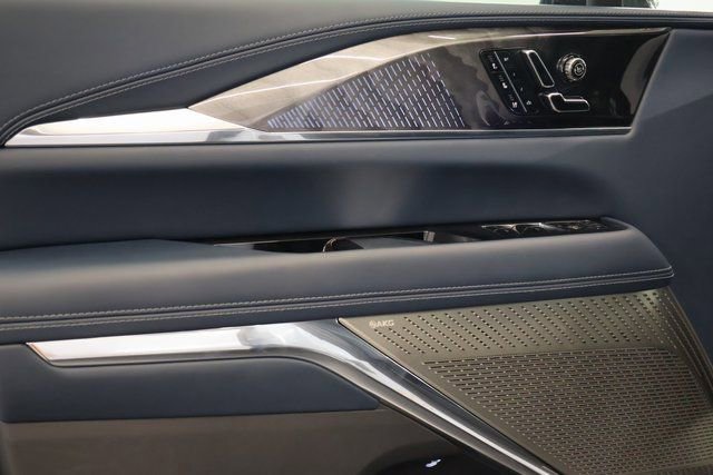 New 2026 Cadillac Escalade IQL Luxury image 7