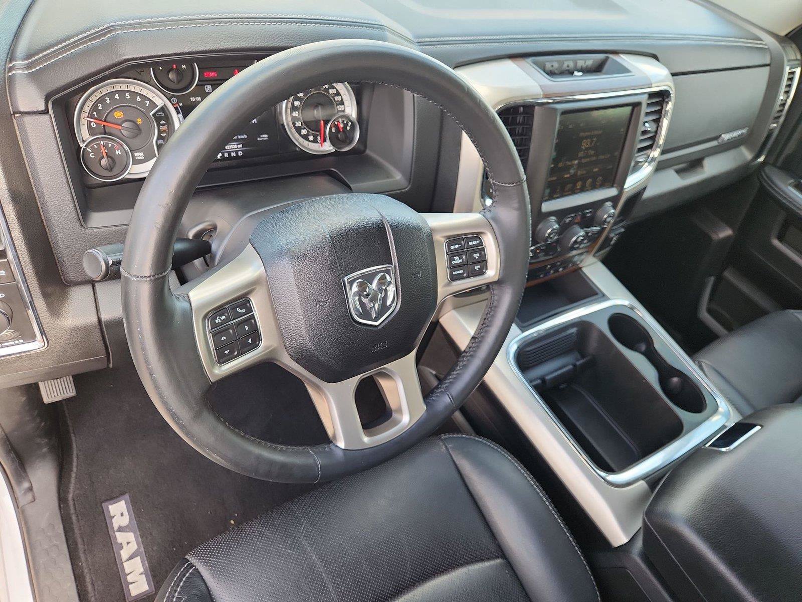 Used 2015 RAM 1500 Laramie w/ Convenience Group AWD/4WD image 10