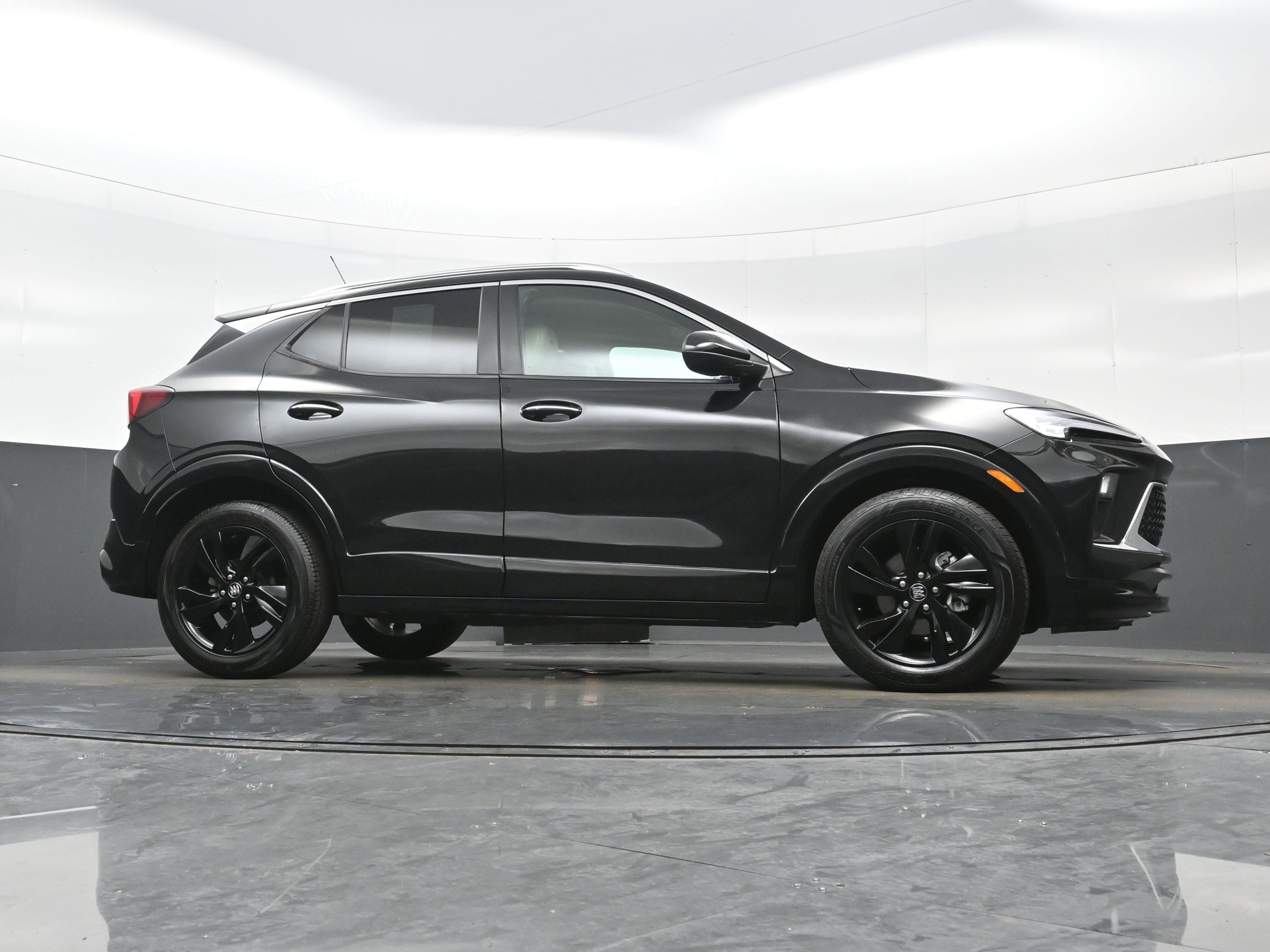 Used 2024 Buick Encore GX Sport Touring FWD image 30