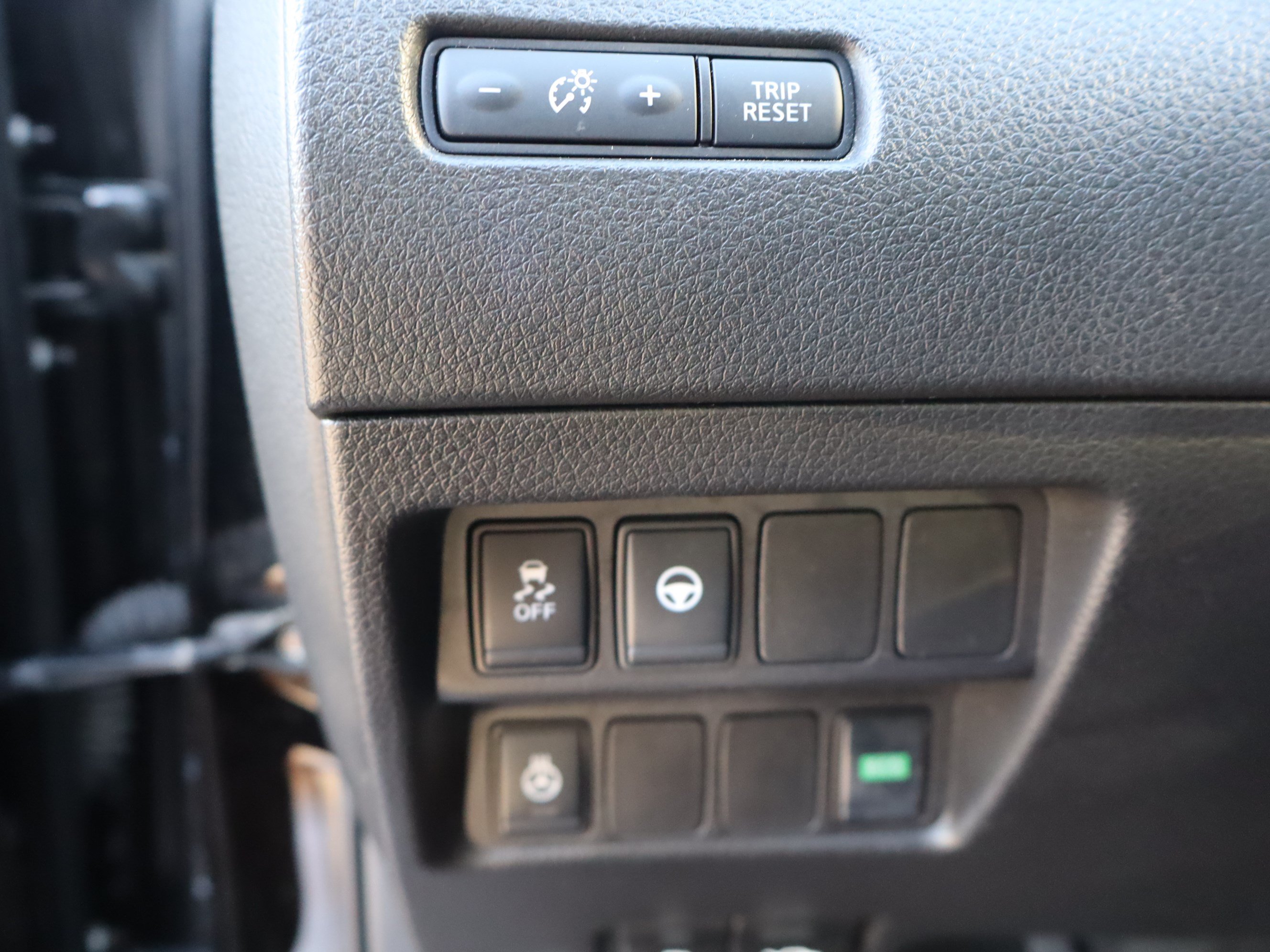 Used 2019 Nissan Rogue Sport SL FWD image 19