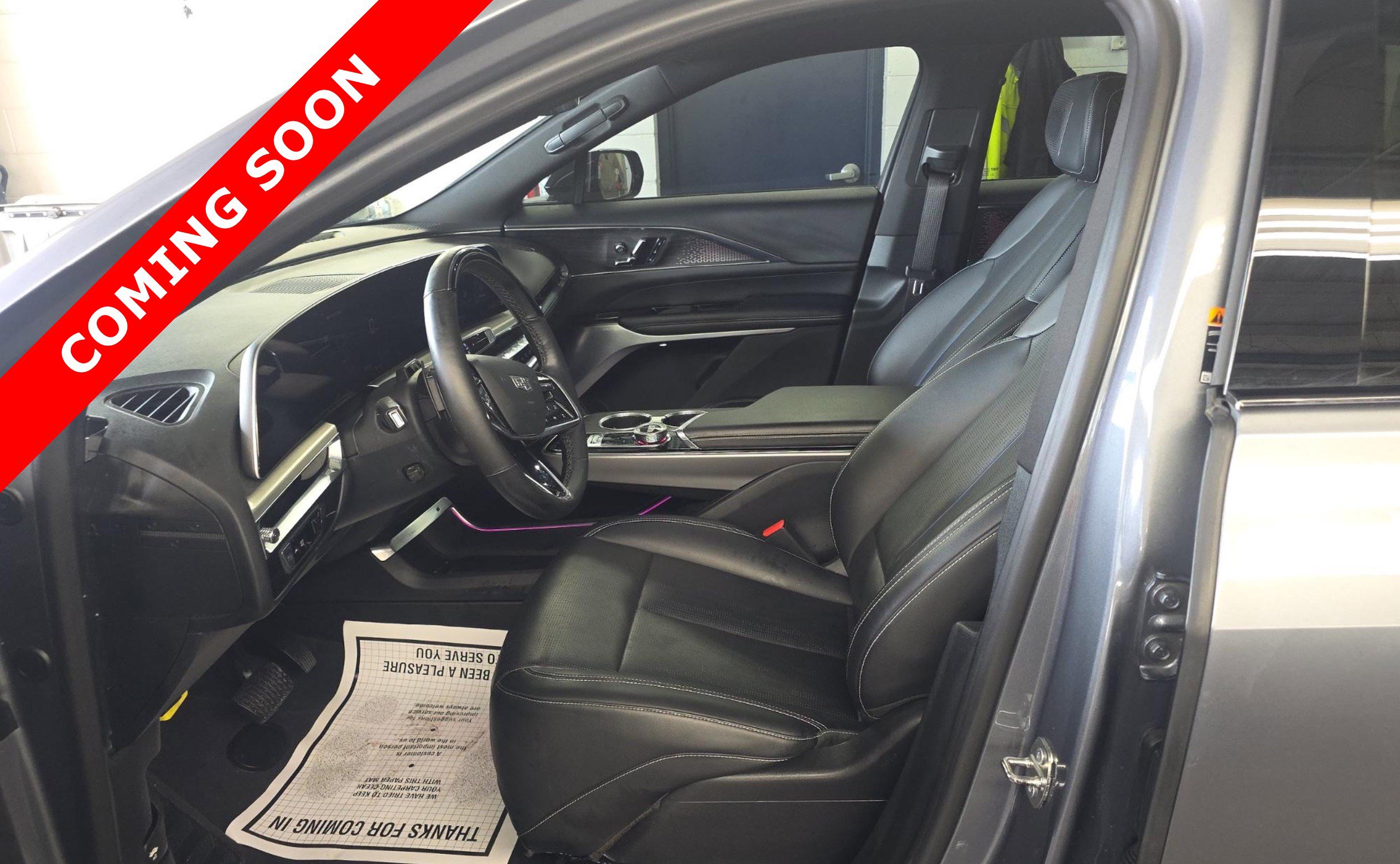 Used 2023 Cadillac Lyriq Luxury AWD/4WD image 5