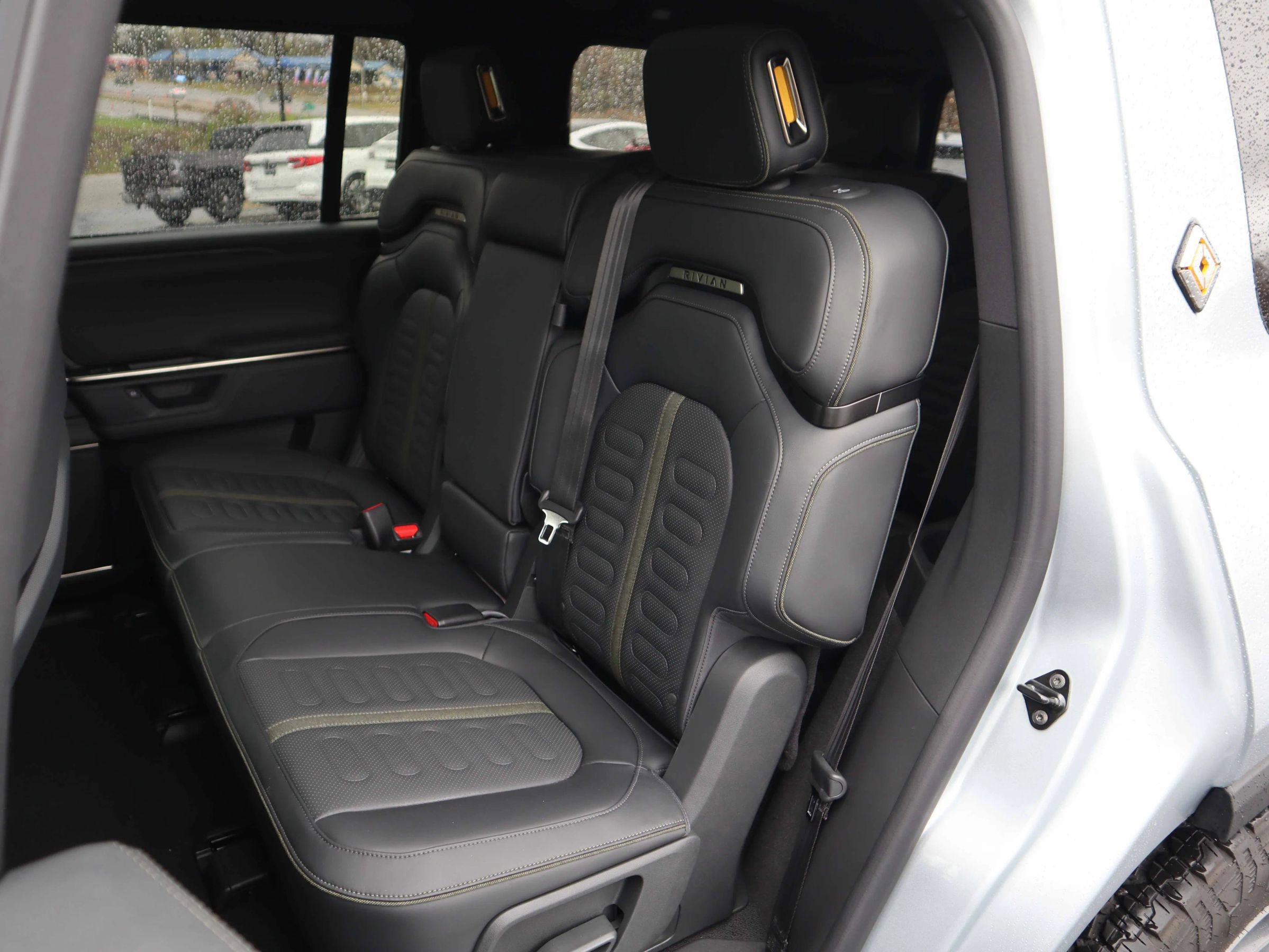 Used 2026 Rivian R1S Adventure image 3