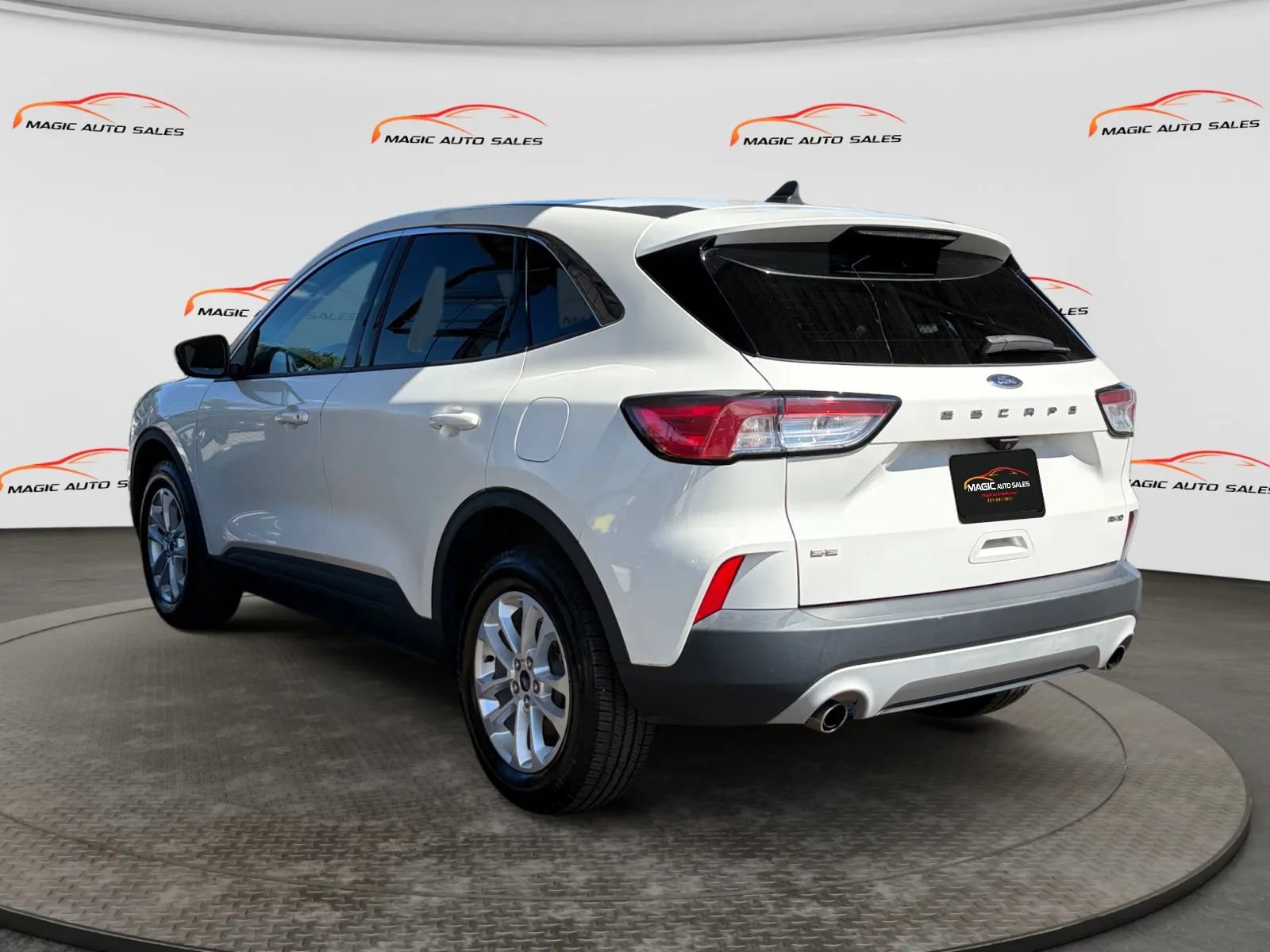 Used 2021 Ford Escape SE AWD/4WD image 8