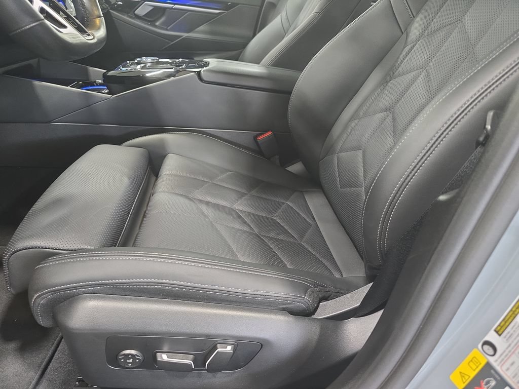 Used 2024 BMW i5 eDrive40i w/ M Sport Package RWD image 20