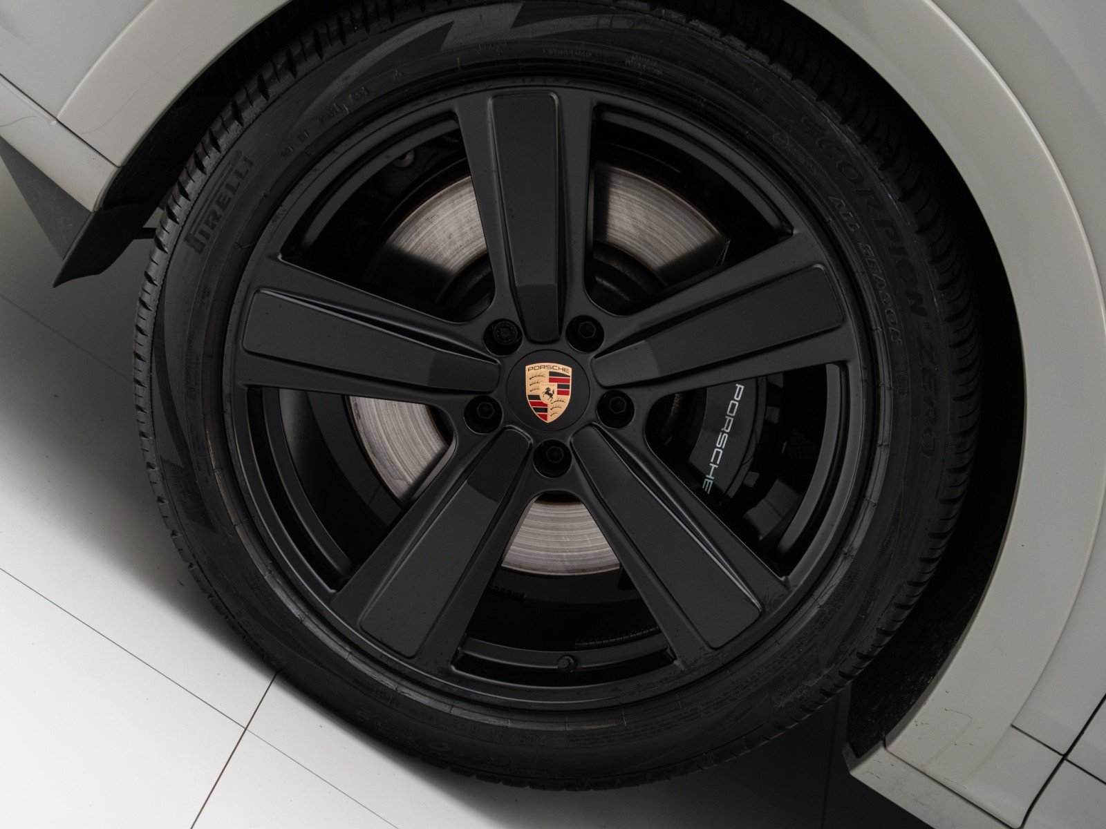 Certified 2026 Porsche Cayenne GTS image 12