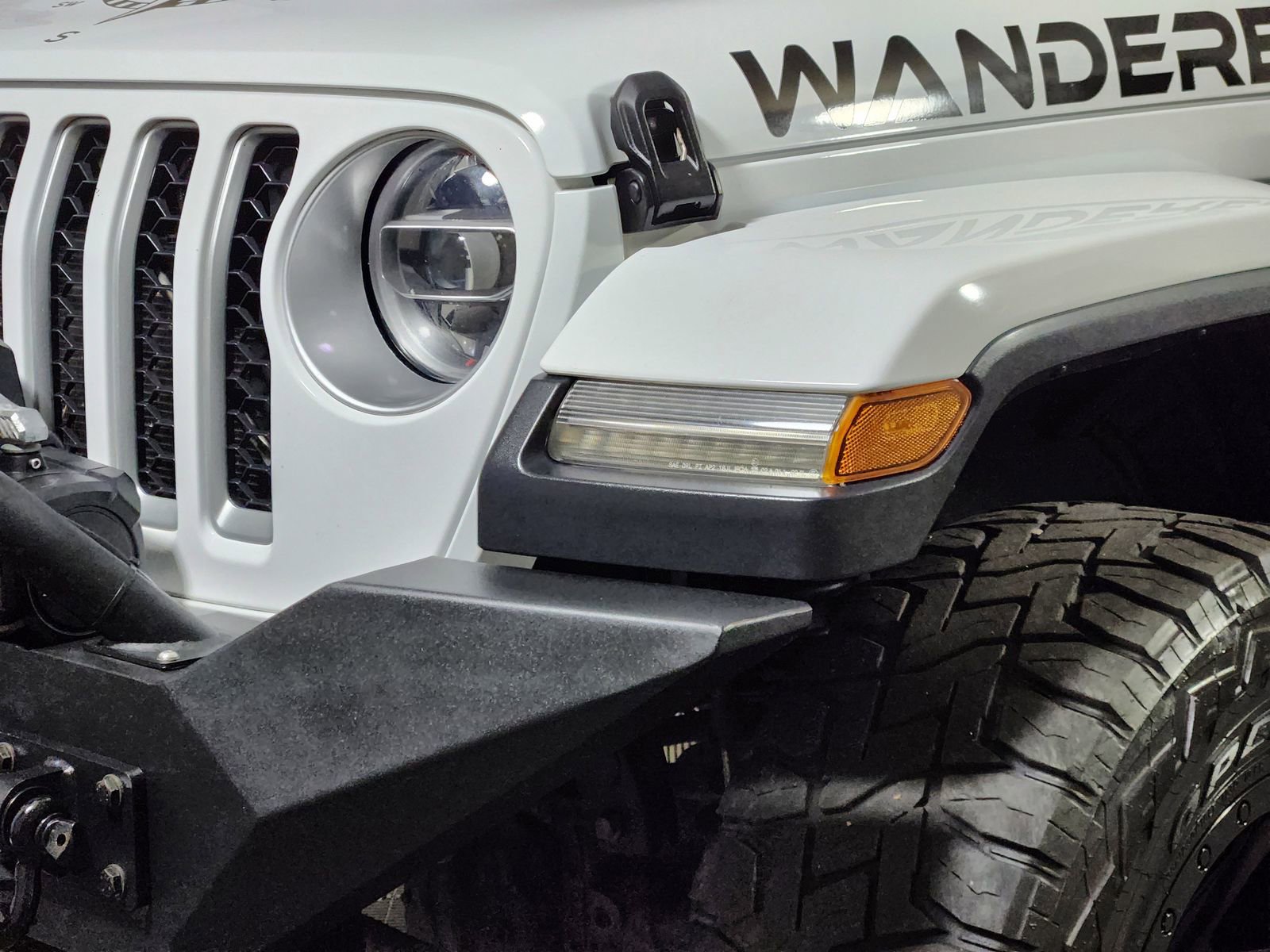 Used 2020 Jeep Gladiator Overland w/ Dual Top Group image 10