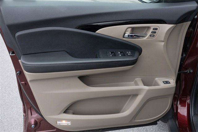 Used 2022 Honda Pilot Touring image 14