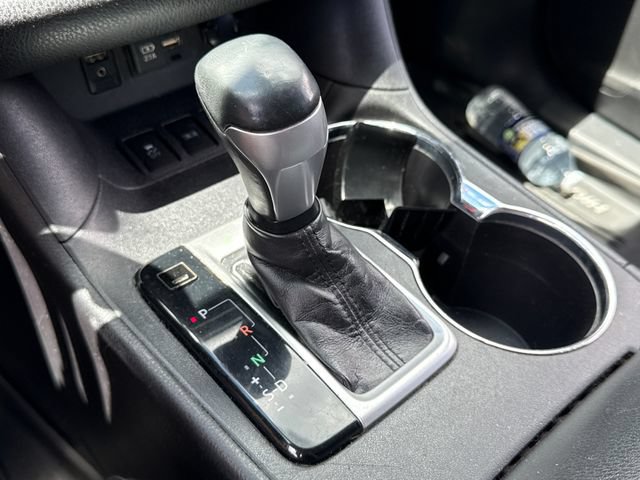Used 2019 Toyota Highlander Plus AWD/4WD image 32