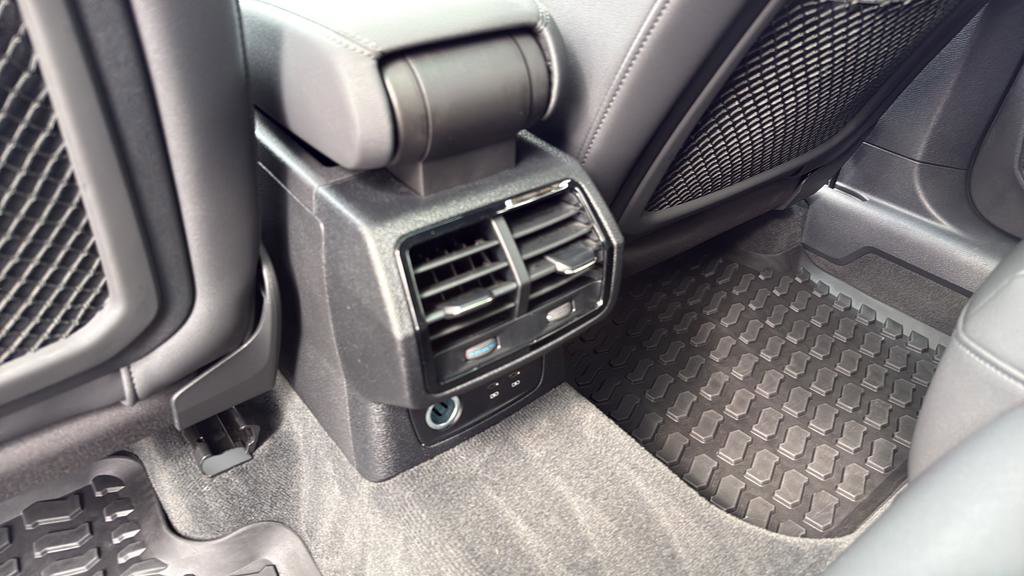 Used 2022 Audi Q3 2.0T Premium w/ Convenience Package image 17