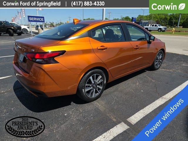 Used 2022 Nissan Versa SV FWD image 4