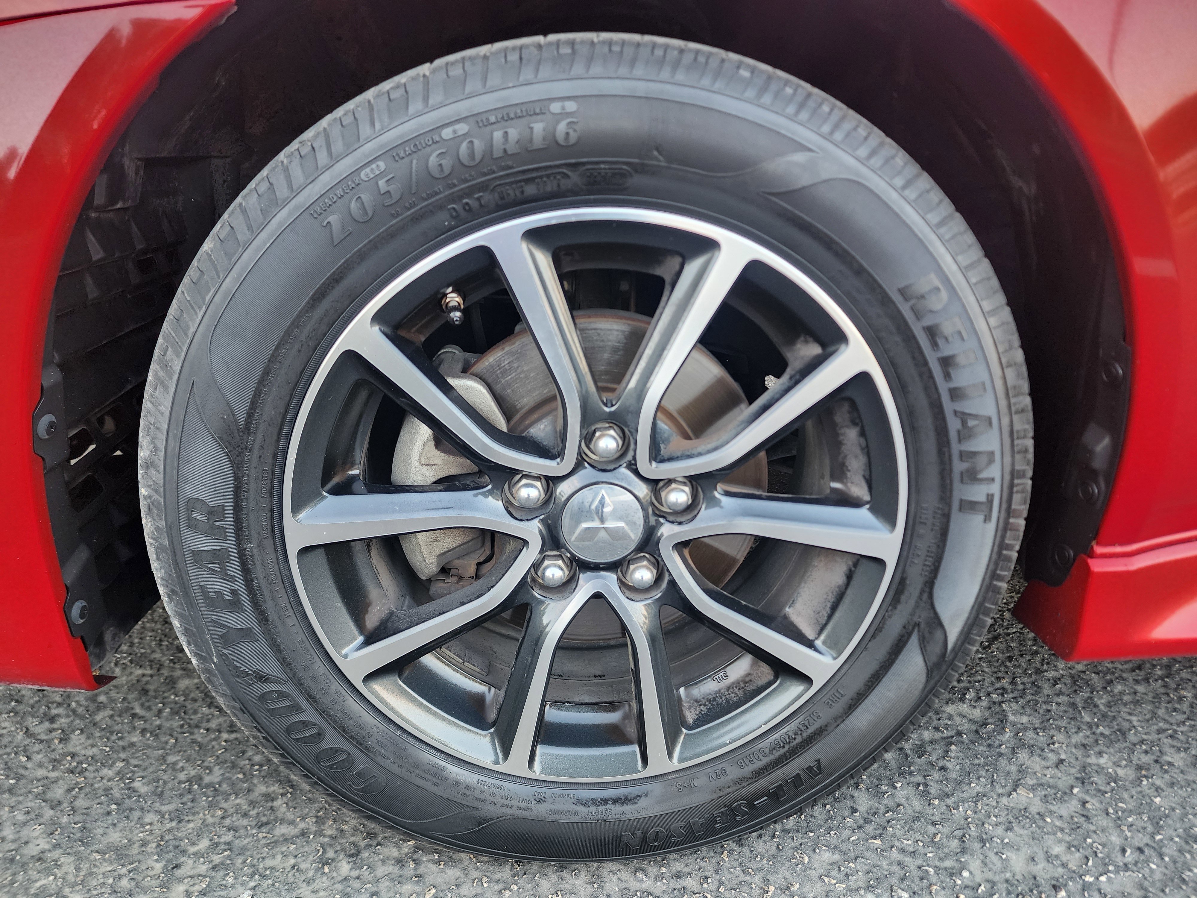 Used 2017 Mitsubishi Lancer ES FWD image 40