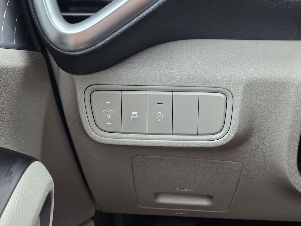 Certified 2025 Kia Soul S FWD image 24