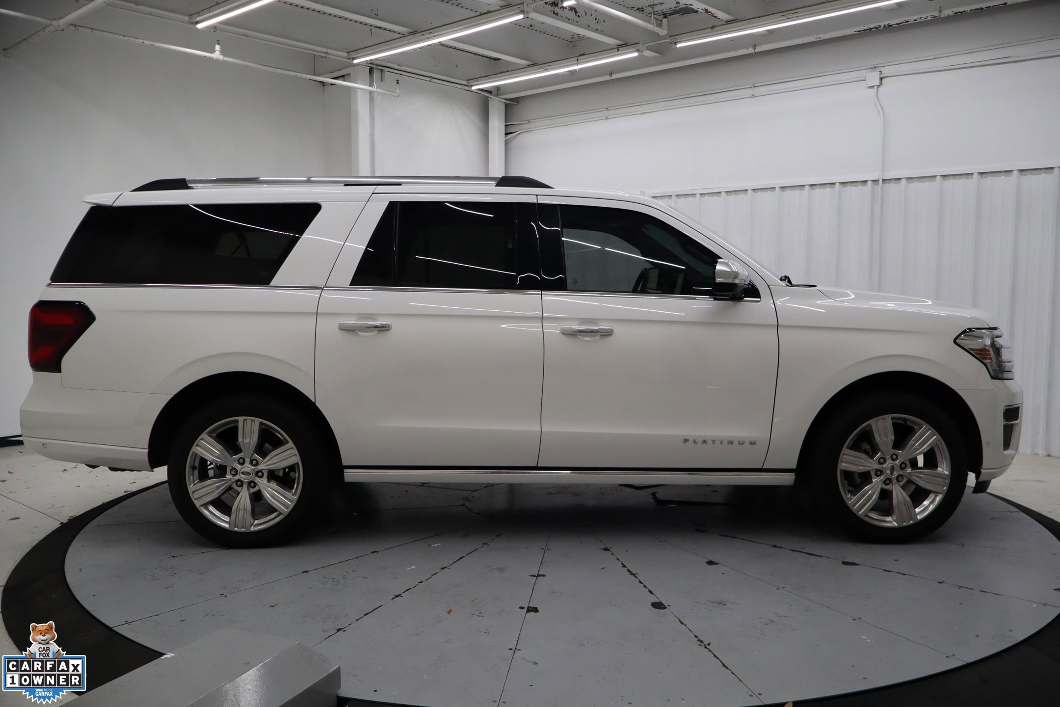 Used 2024 Ford Expedition Max Platinum image 2