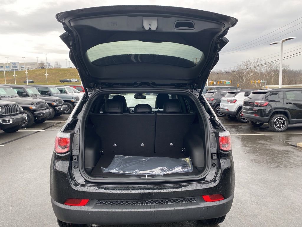 New 2026 Jeep Compass Latitude image 16