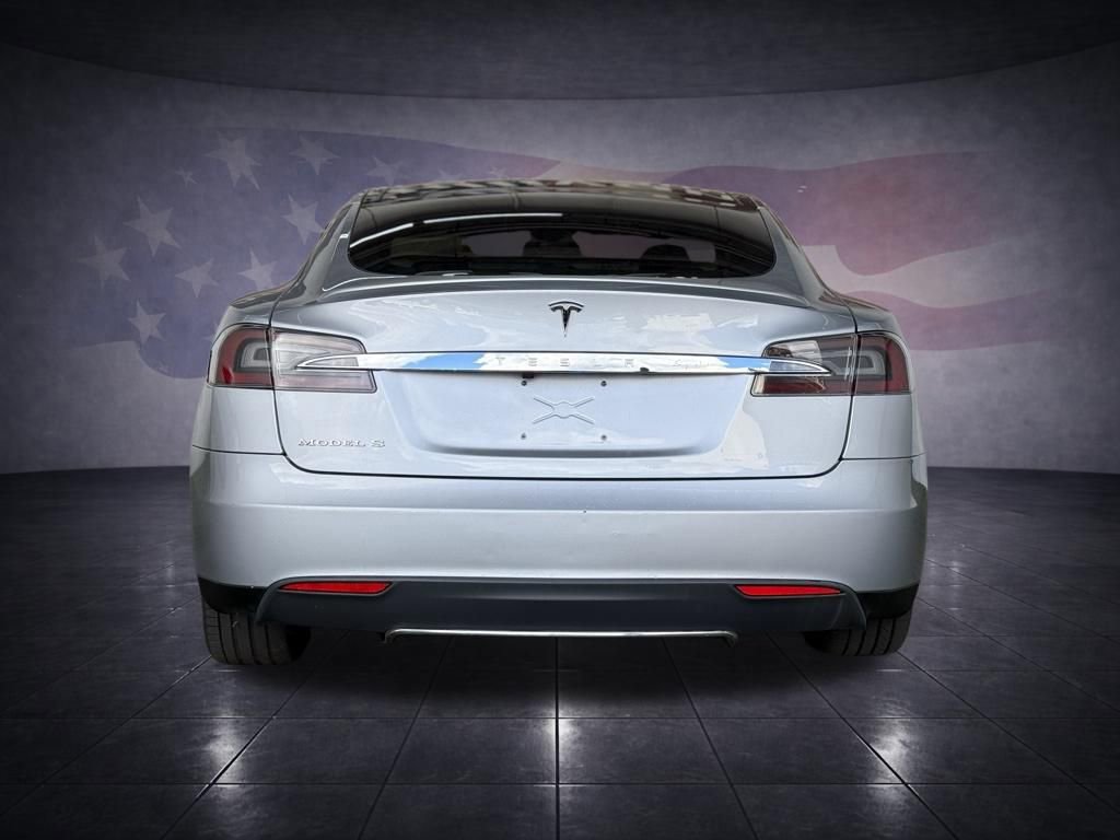 Used 2012 Tesla Model S Signature Performance image 12