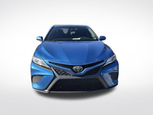 Used 2019 Toyota Camry SE w/ Convenience Package FWD image 2