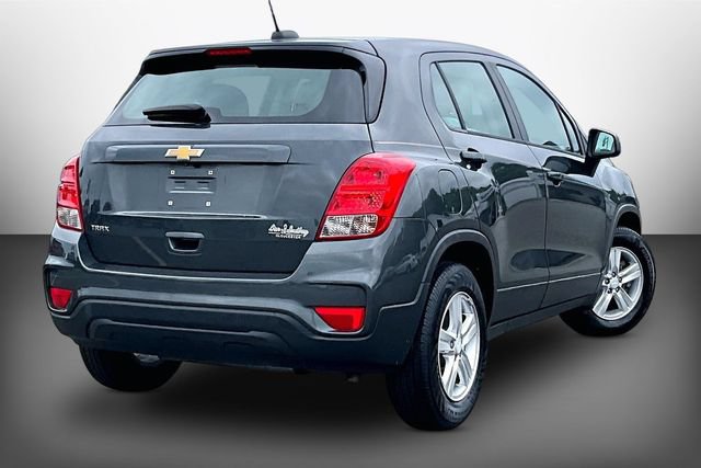 Used 2019 Chevrolet Trax LS FWD image 2