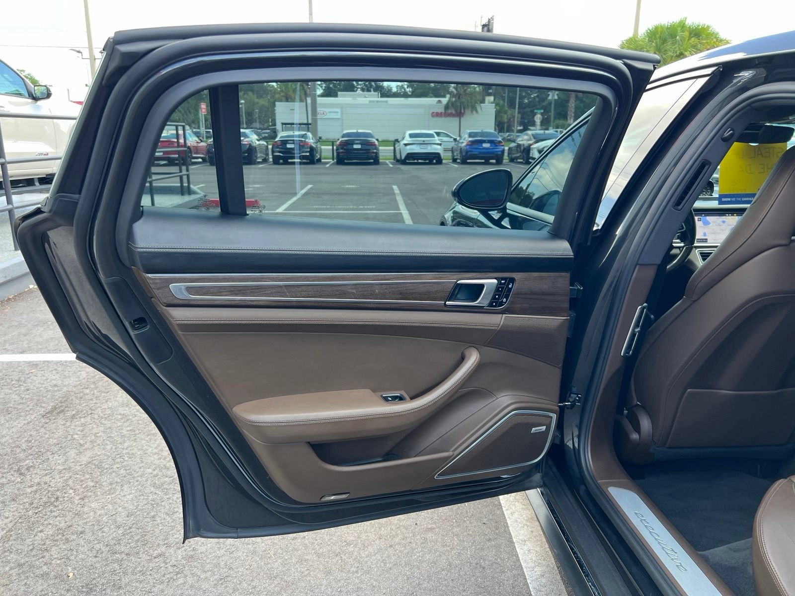 Used 2020 Porsche Panamera 4 Executive AWD/4WD image 48