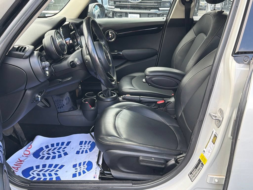 Used 2019 MINI Cooper 4-Door Hardtop FWD image 14