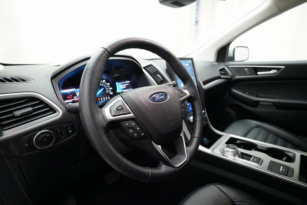 Used 2023 Ford Edge SEL w/ Convenience Package image 8