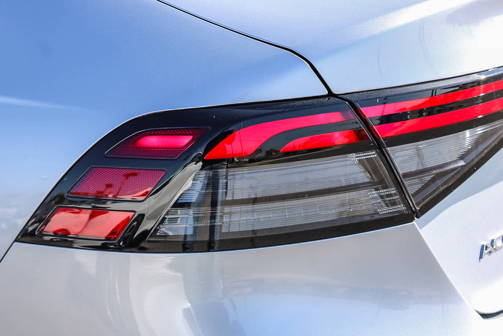 Certified 2025 Honda Accord Touring image 7