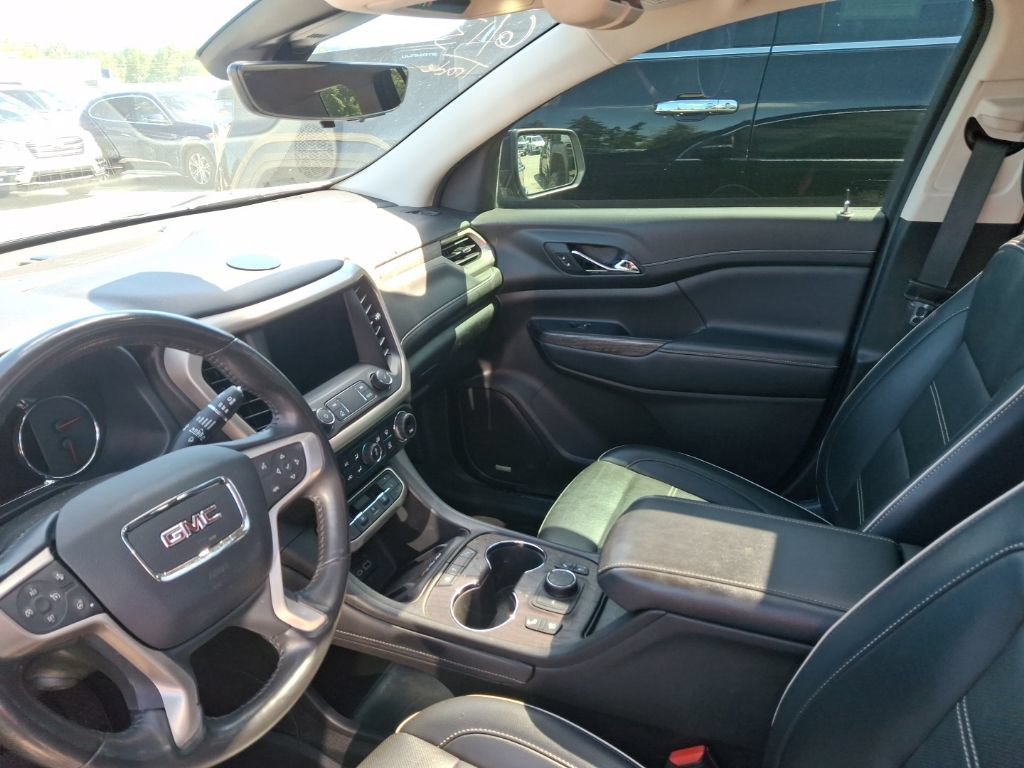 Used 2022 GMC Acadia Denali w/ Black Diamond Edition AWD/4WD image 9