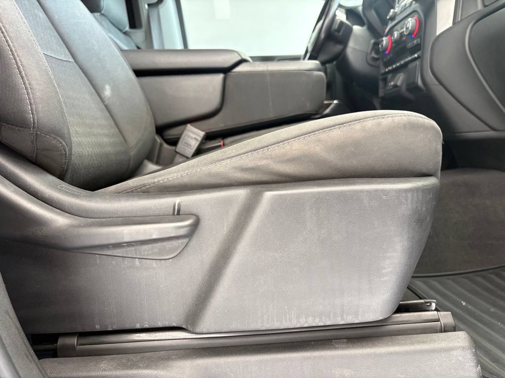 Used 2021 Chevrolet Silverado 1500 LT AWD/4WD image 32