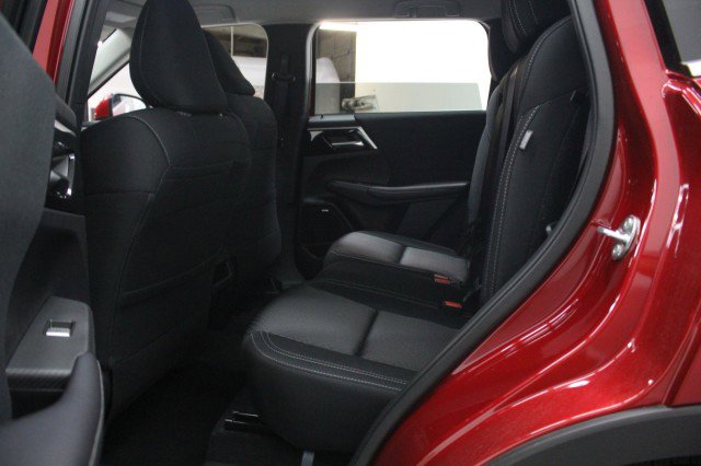 New 2026 Mitsubishi Outlander ES FWD image 21