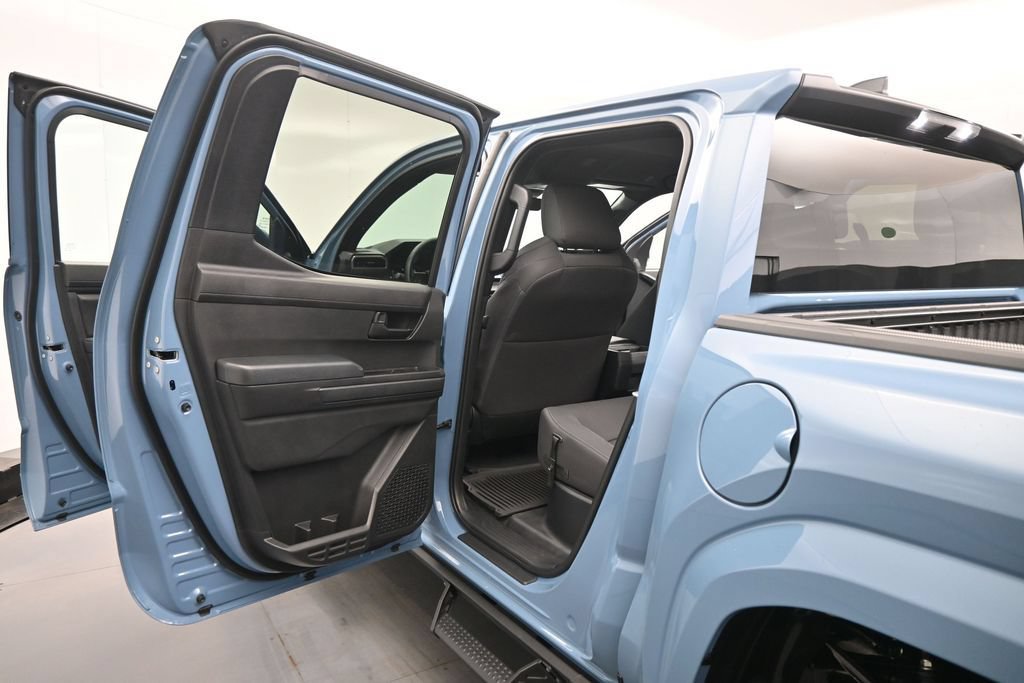 Used 2026 Toyota Tacoma SR5 AWD/4WD image 17