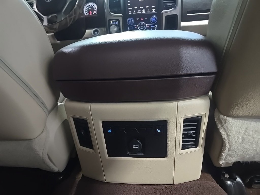 Used 2015 RAM 1500 Laramie w/ Convenience Group image 24