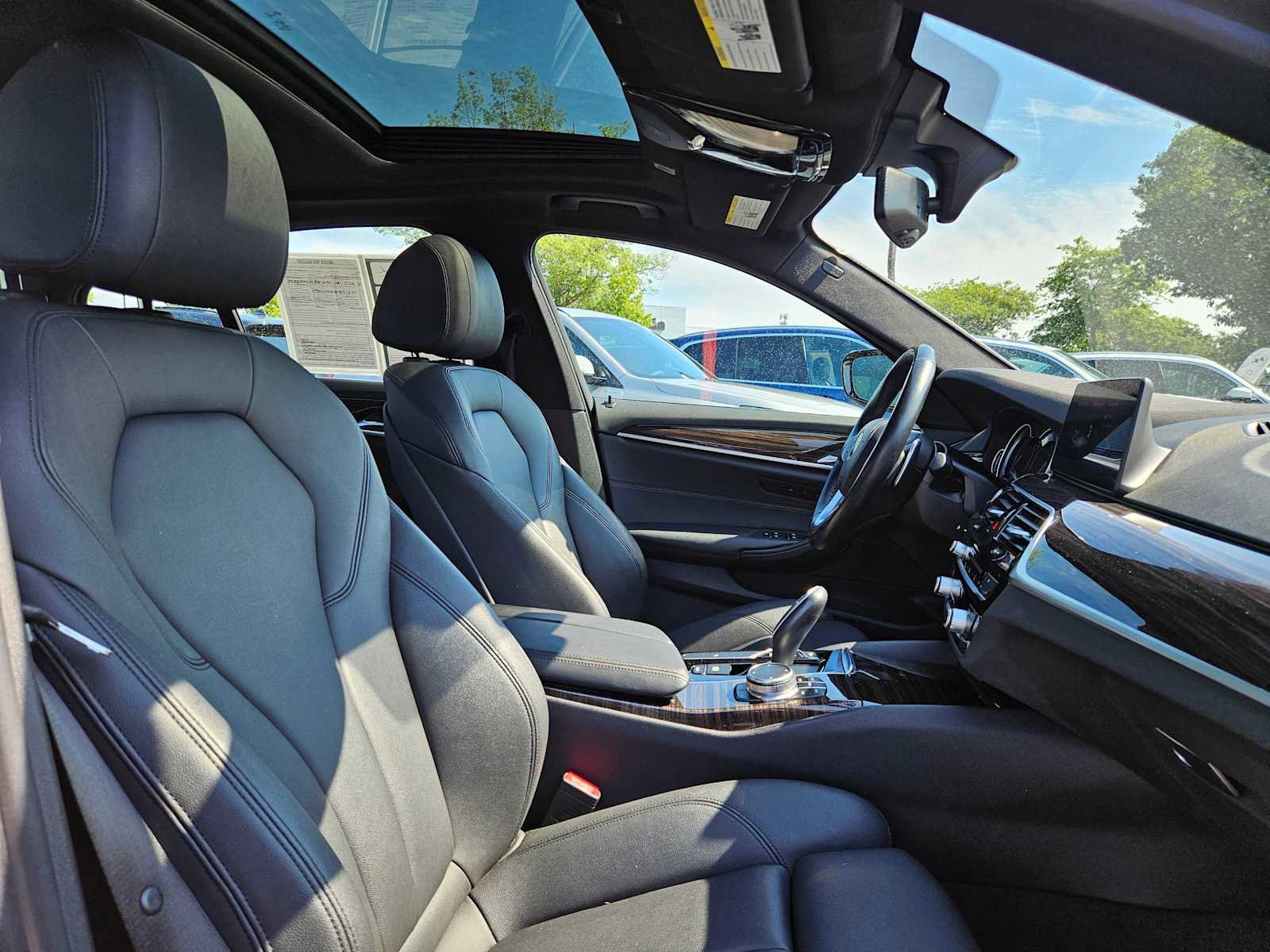 Used 2018 BMW 530i xDrive image 10