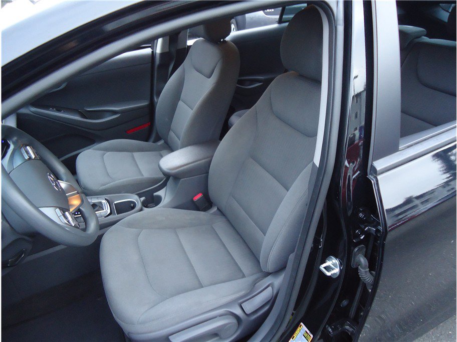 Used 2020 Hyundai Ioniq Blue FWD image 11