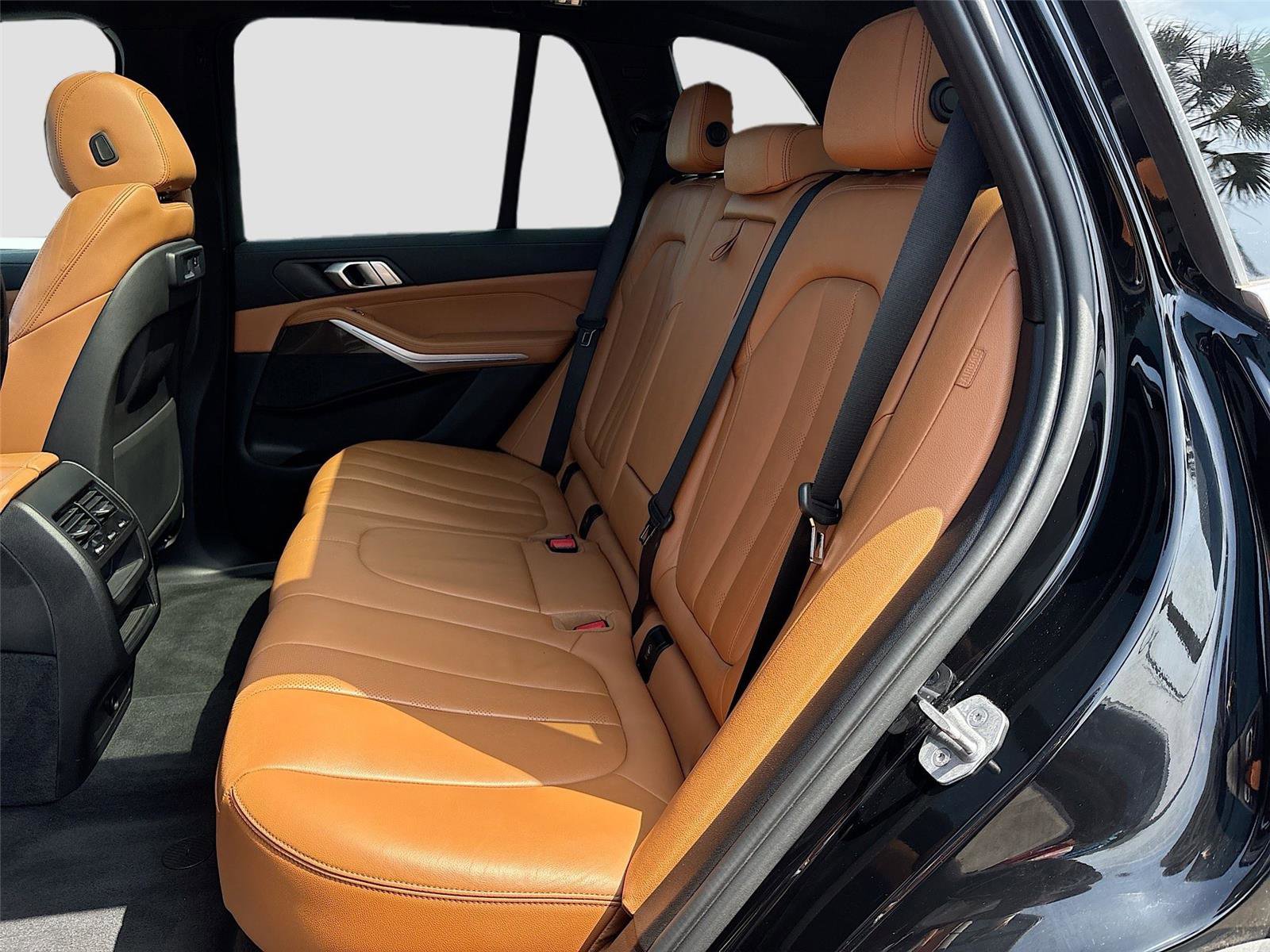 Used 2022 BMW X5 xDrive45e w/ Parking Assistance Package AWD/4WD image 25