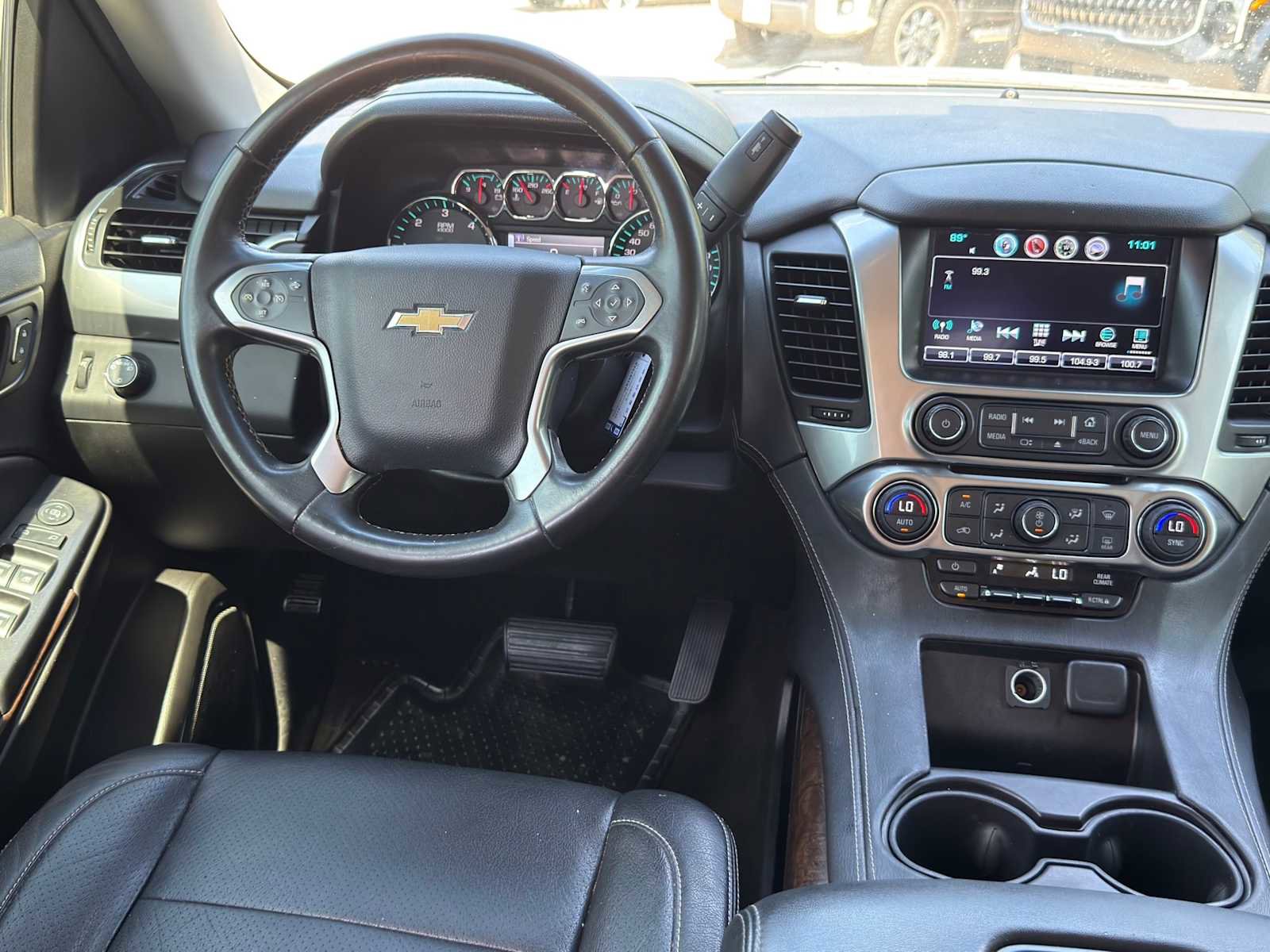 Used 2016 Chevrolet Suburban LS w/ Enhanced Driver Alert Package RWD image 25