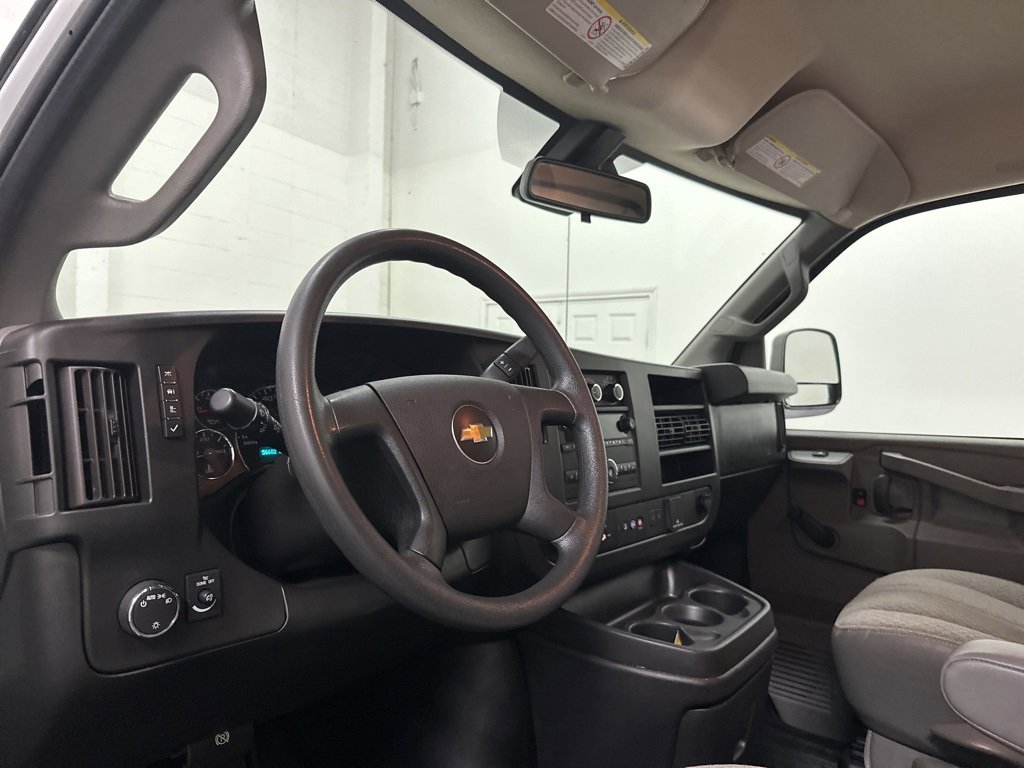 Used 2020 Chevrolet Express 2500 image 28