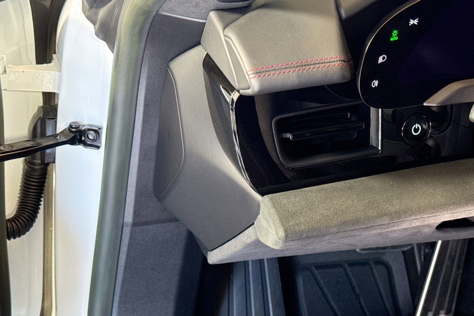 Used 2023 Porsche Taycan GTS image 10