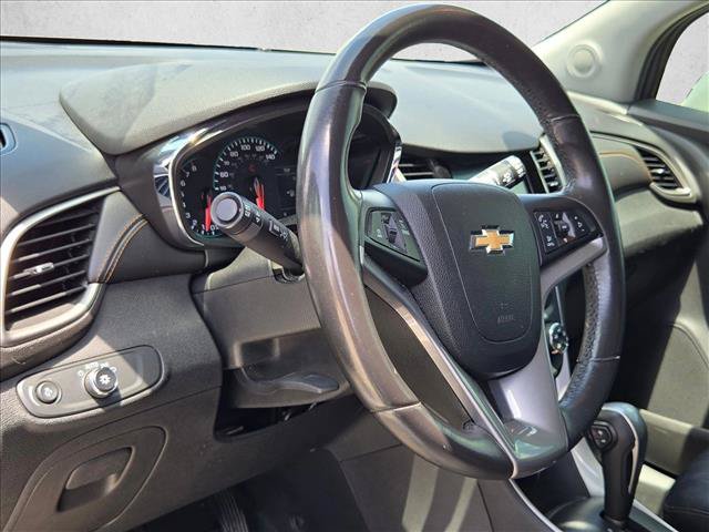 Used 2017 Chevrolet Trax LT w/ LT Convenience Package AWD/4WD image 10