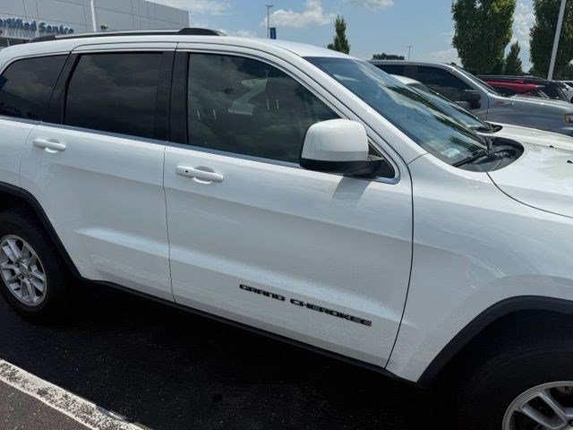 Used 2020 Jeep Grand Cherokee Laredo AWD/4WD image 18