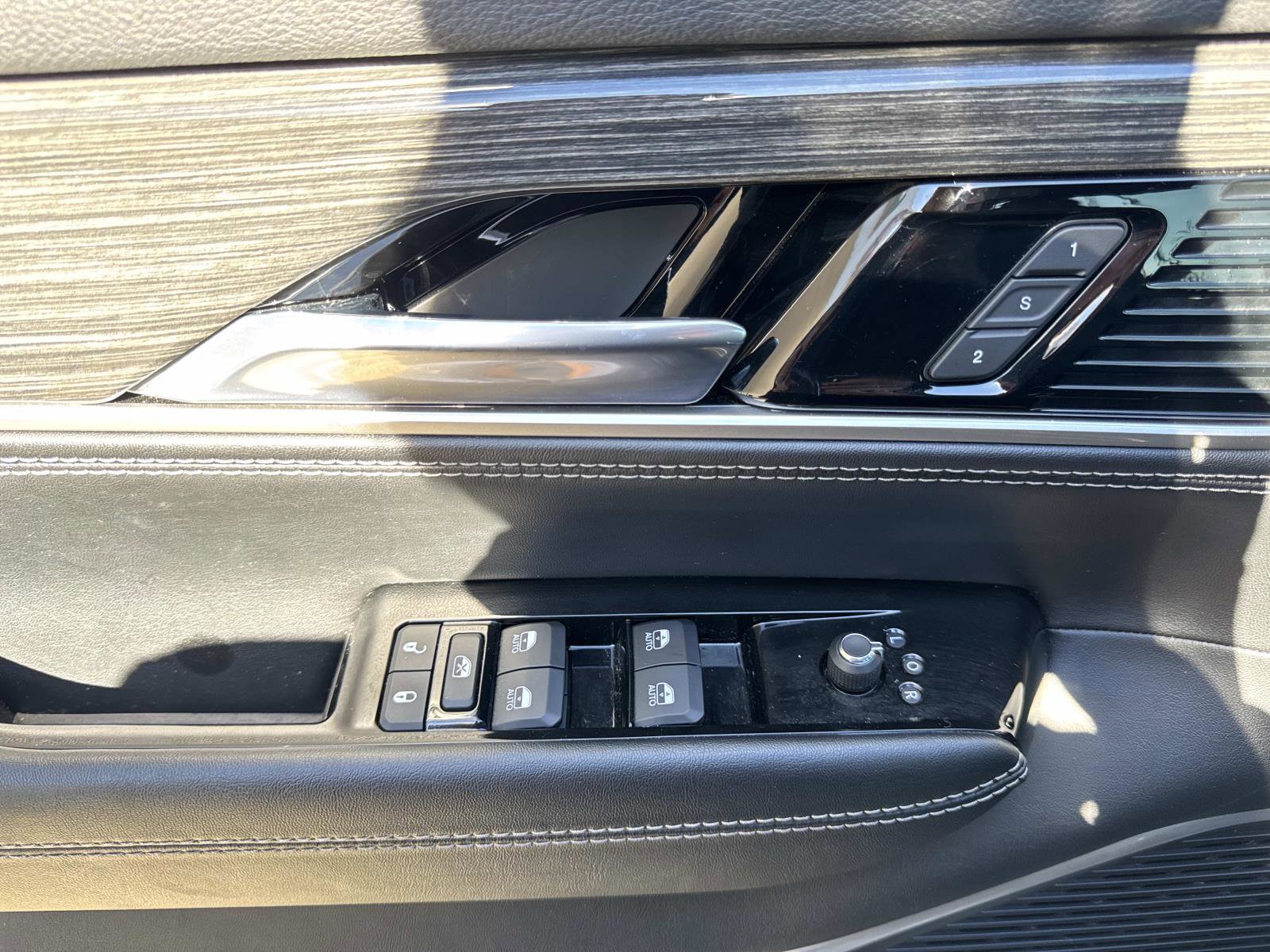 Used 2022 Jeep Wagoneer Series III w/ Convenience Group I image 19