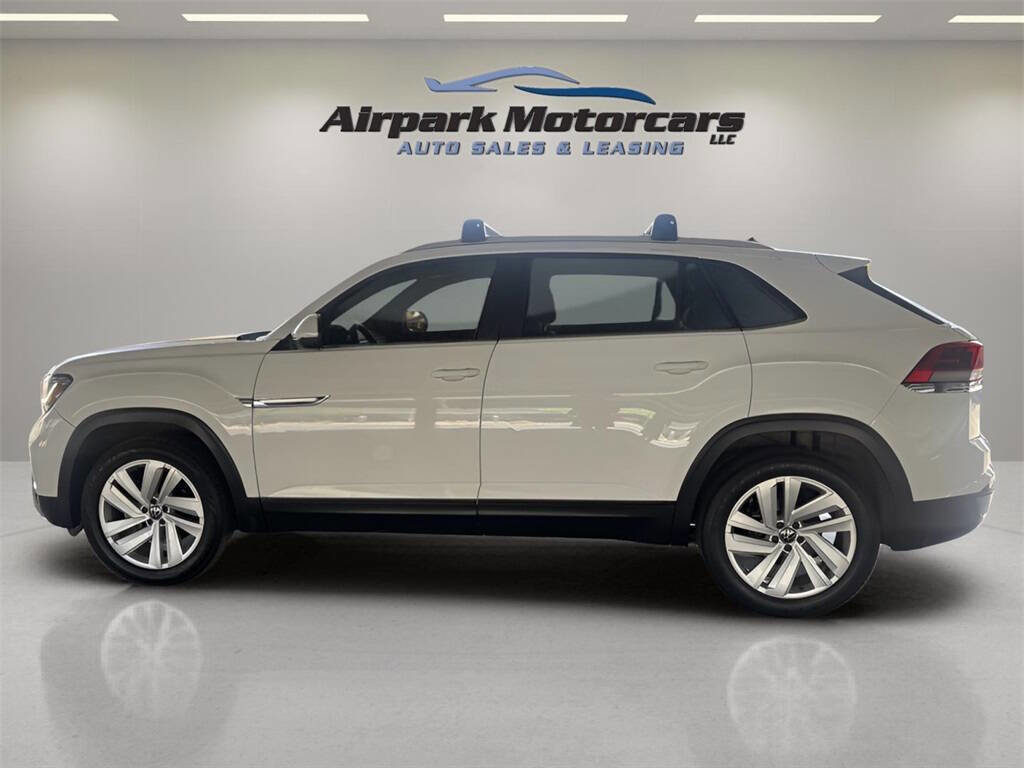 Used 2021 Volkswagen Atlas Cross Sport SE w/ V6 Towing Package image 2
